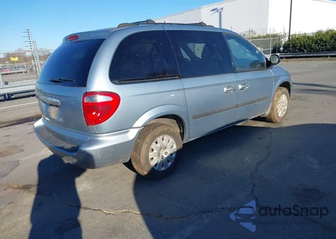 2006 Chrysler Town & Country from USA, damaged, VIN 1A4GP45RX6B540777